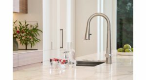 Kitchen Faucets HydroTap Celsius Plus All-In-One with Pull-Down Sprayer by Zip Water