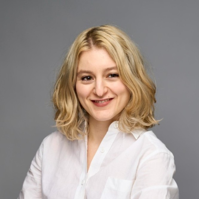 Theodora Messalas, Mid-Market Account Executive