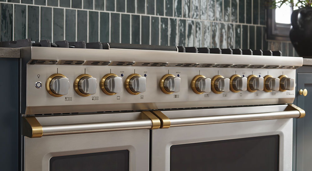 Viking Range 5 Series Brushed Brass Accents