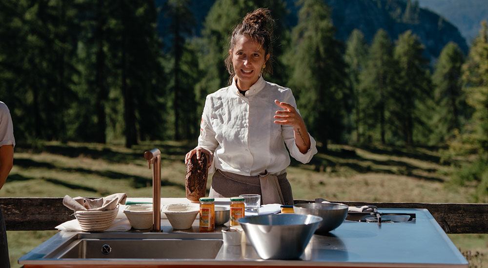 Abimis at Genesis Cortina 2025