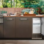 Sub-Zero Designer Undercounter 15-in. Ice Maker