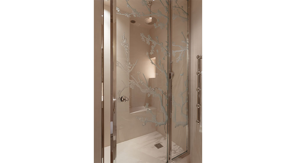 glass shower door by la compagnie du verre